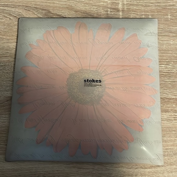 Stokes Red and Brown Glass Art with Floral Design Tray Display - Picture 2 of 7